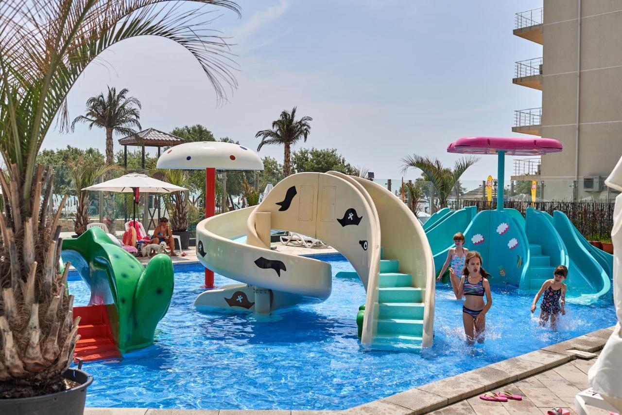 Cristalex Aparthotel & Spa Mamaia Nord 那沃达利 外观 照片